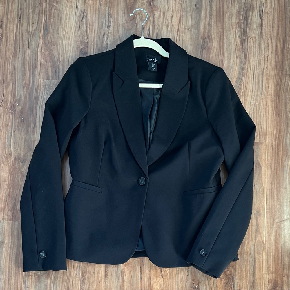 Elegant Black Women's Blazer